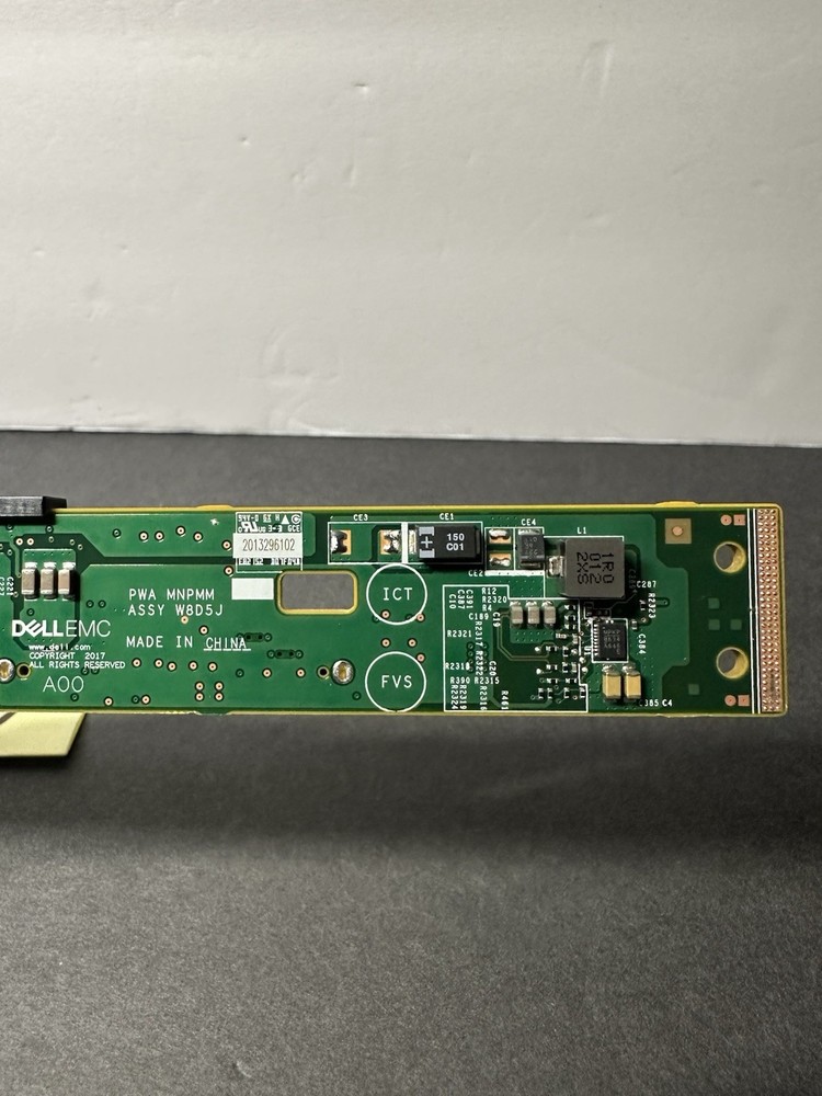 DELL HARD DRIVE BACKPLANE For Server Pre Owned 4 in 1