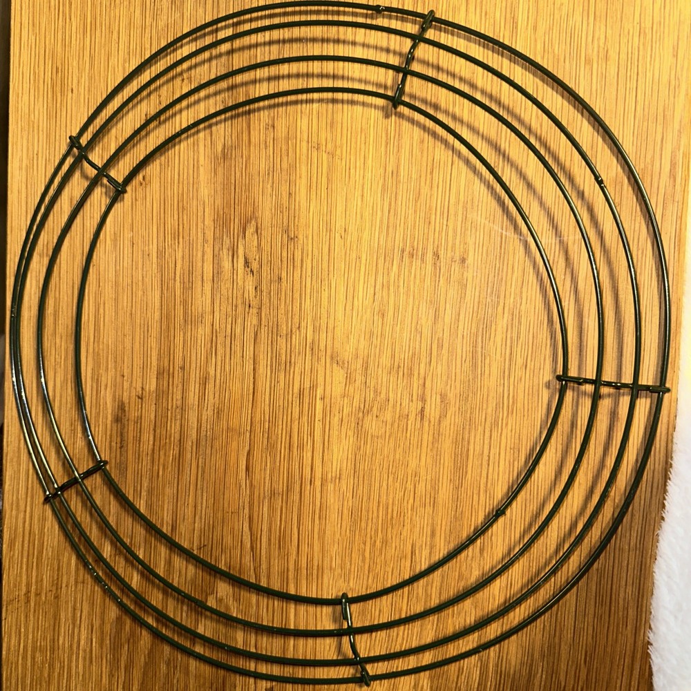 12” 3D Metal Wreath Frame