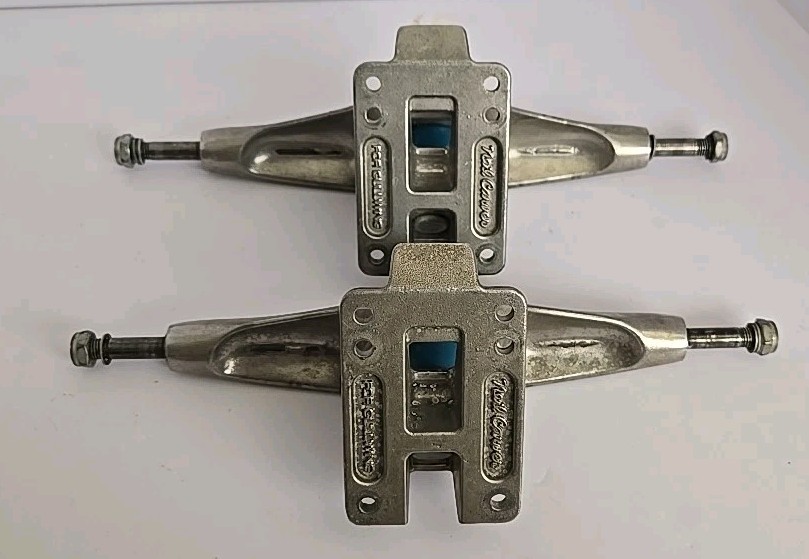 Vintage Neil Carver Gullwing Trucks 50⁰