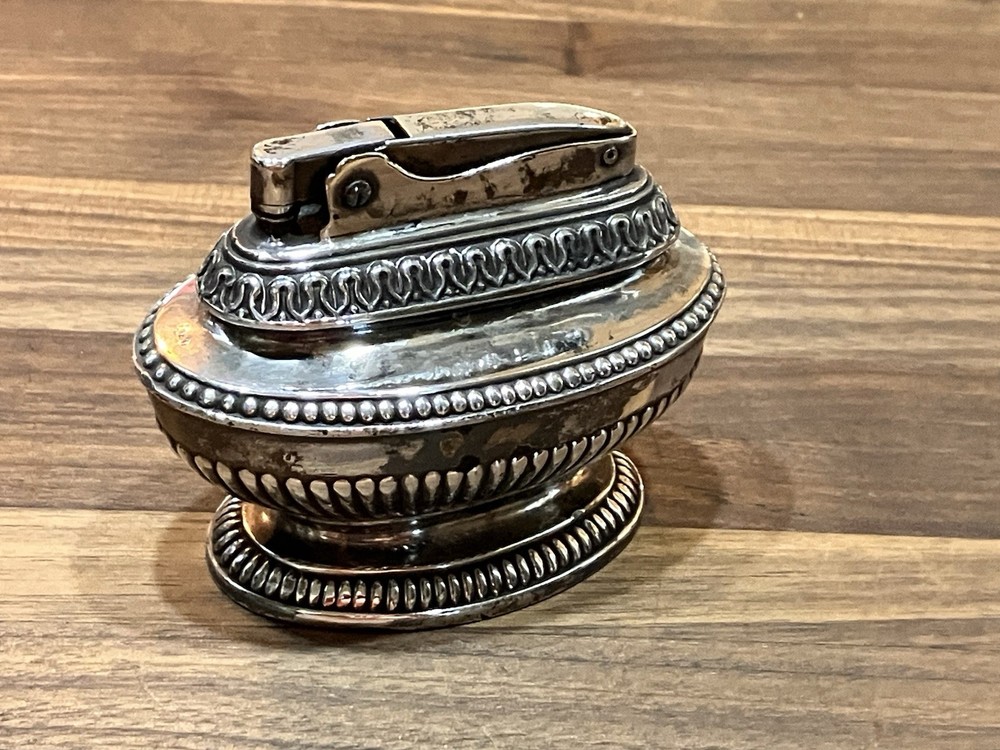 Vintage Ronson Silver Lighter: Queen Anne Table Lighter