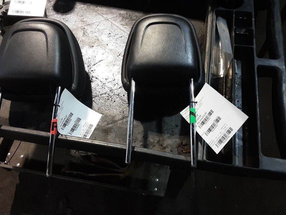 SORENTO 2015 Headrest 2450005
