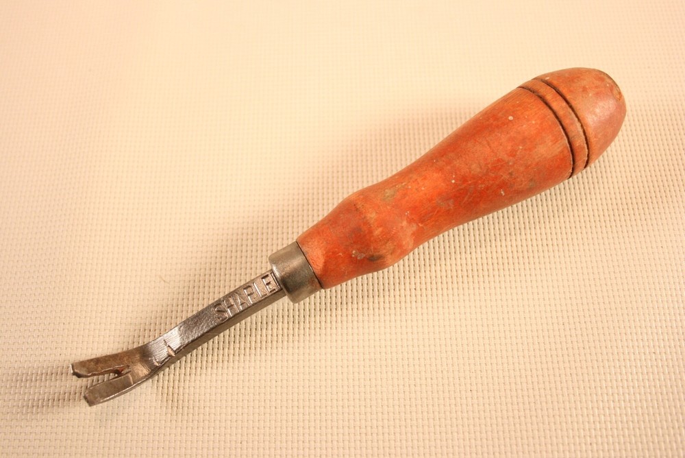 Shapleigh Tack Puller