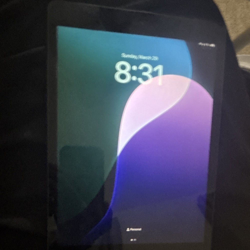 Apple iPad (7th Generation) Tablet 32GB Wi-Fi Bluetooth iPadOS