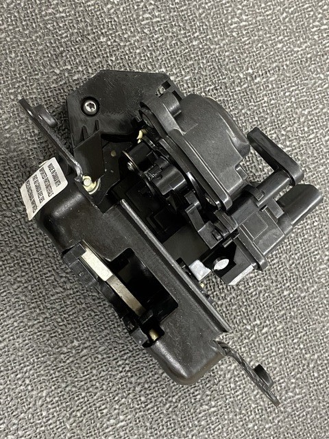 Genuine Mopar Tailgate Latch Right 68312079AM