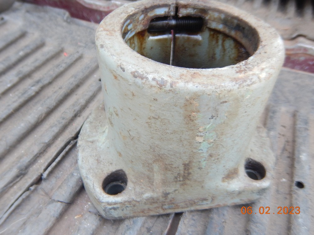 DELTA MILWAUKEE ROCKWELL 17" DRILL PRESS COLUMN MOUNT CASTING 3-1/2 DIAMETER
