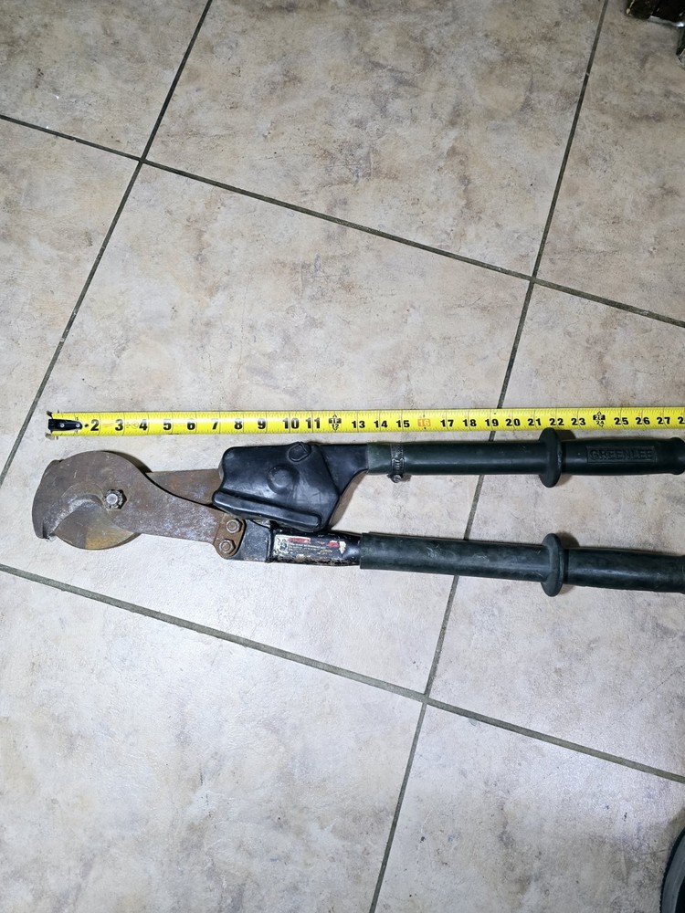 Greenlee Heavy-Duty Ratchet Cable Cutter