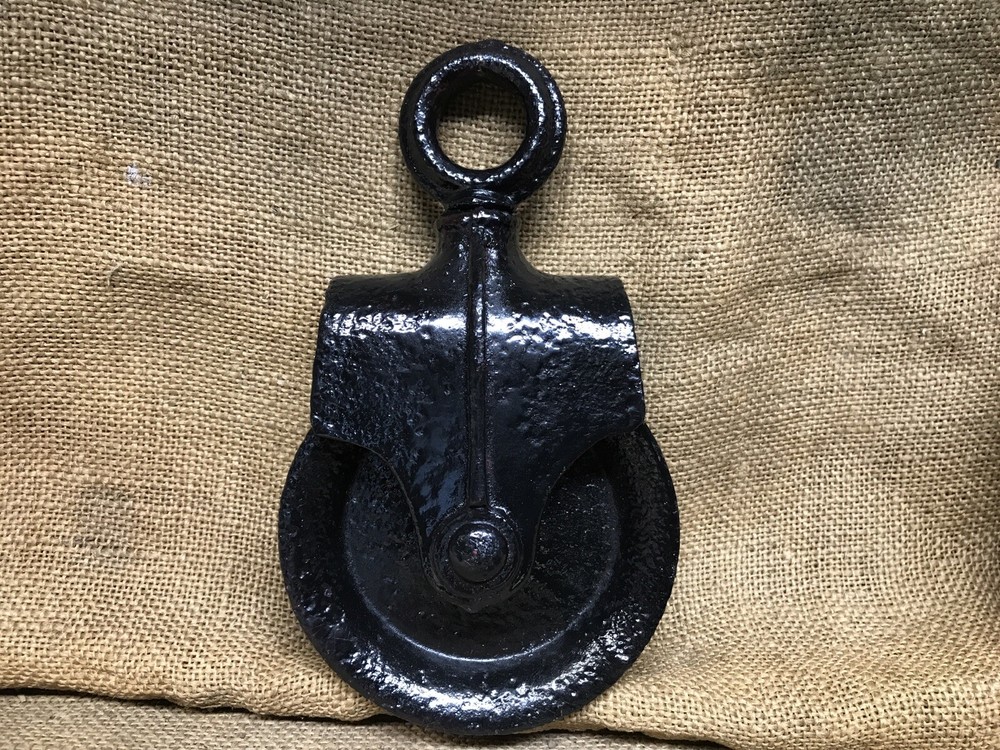 Vintage Old 5” Barn Pulley