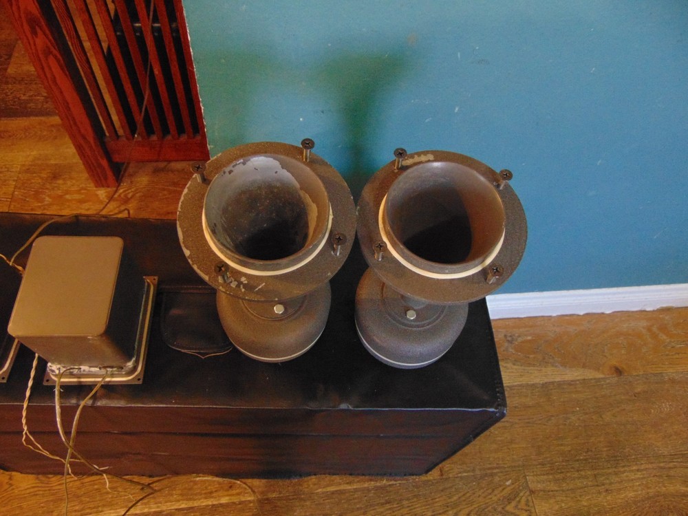 JBL HORNS AND CROSSOVERS