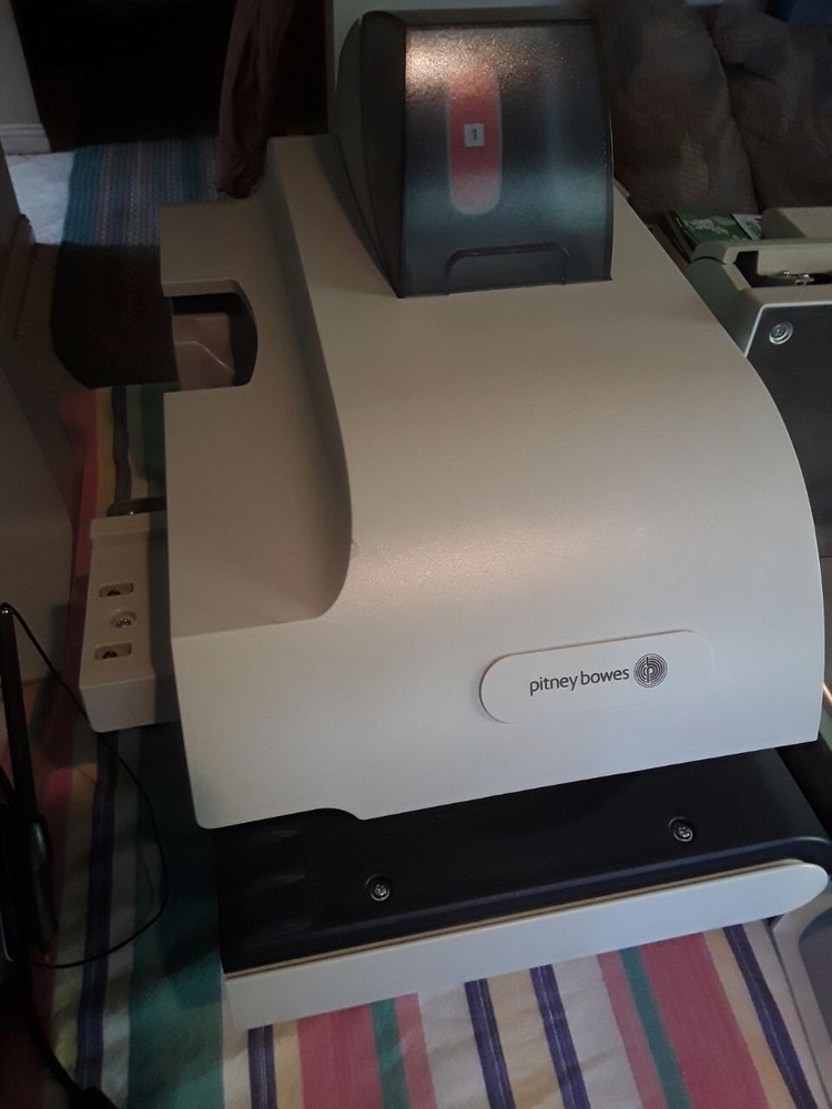 Pitney Bowes Connect+ 2000 MSF2 Mailing Machine Touch Screen