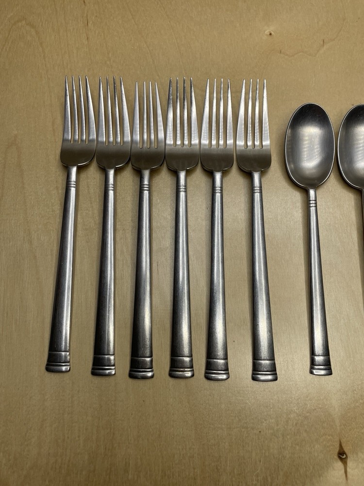 17pcs Oneida Sunnybrook / Indonesia