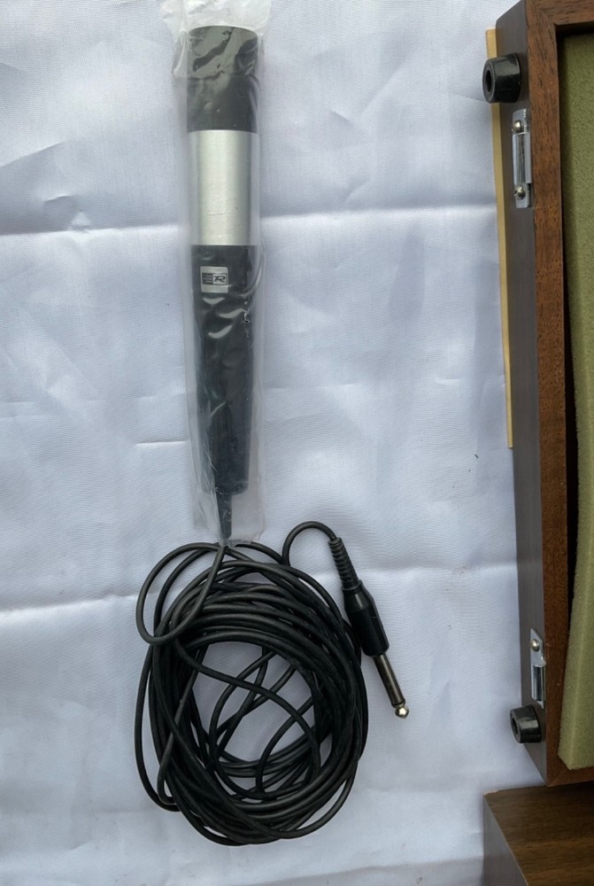 NOS Vintage REALISTIC PRO - 200 MICROPHONE SYSTEM FULLY TESTED