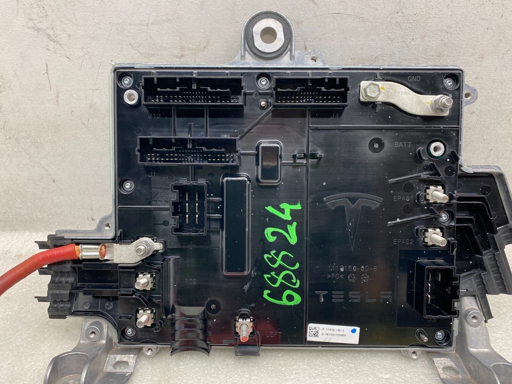 ⭕2017-2020 Tesla Model 3 Front Suspension Electrical Control Module 1118182-84-E