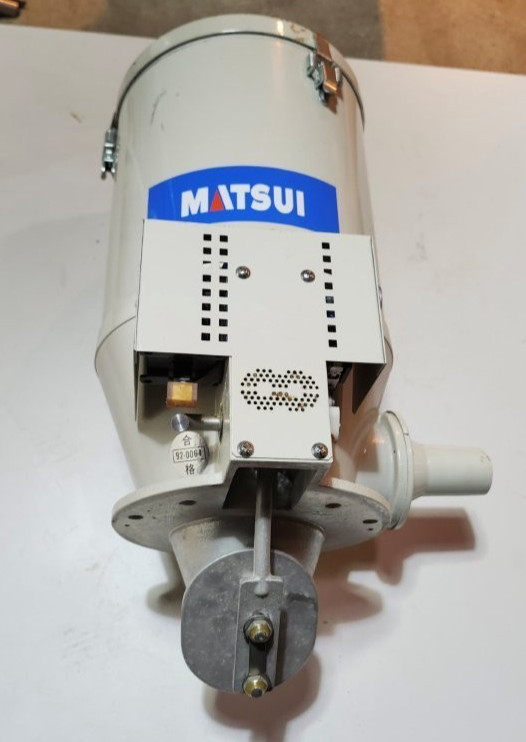 Matsui Plastic Injection Machine Hopper 8" x 16" Hopper Size Used