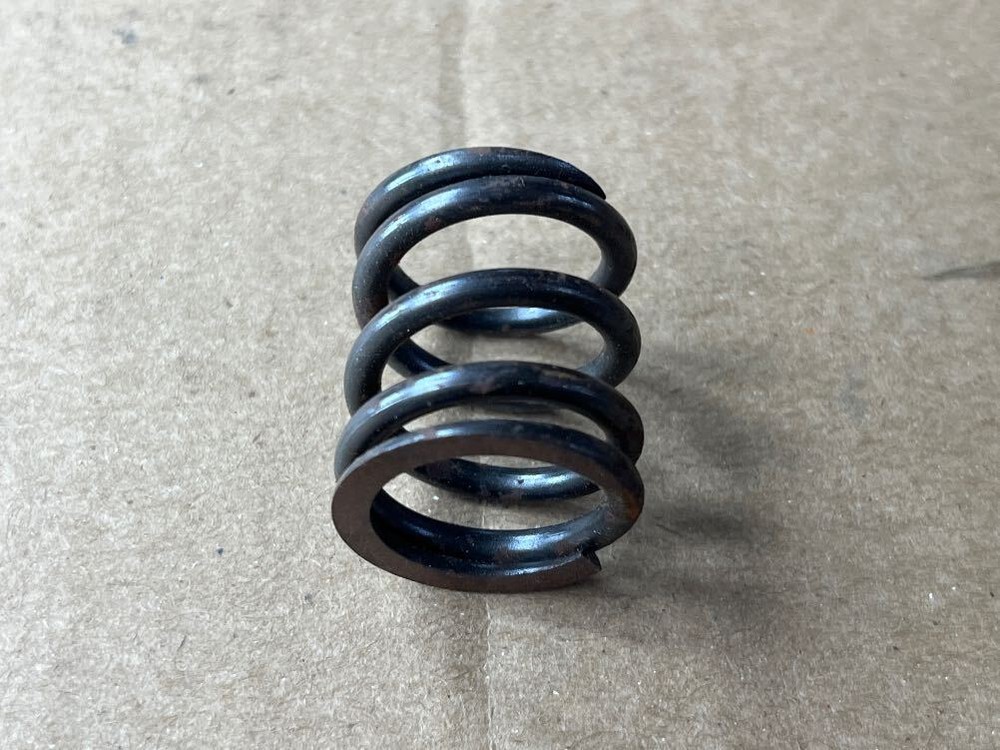 Briggs & Stratton 26826 SPRING-VALVE