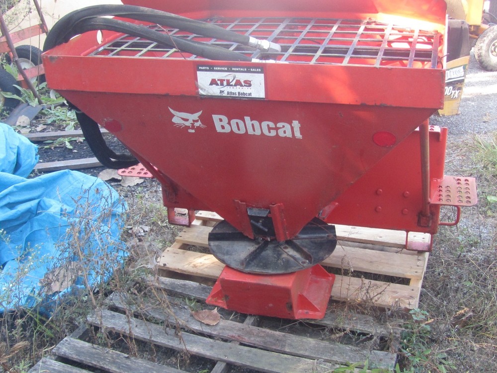 BOBCAT HS8 SALT SAND SPREADER