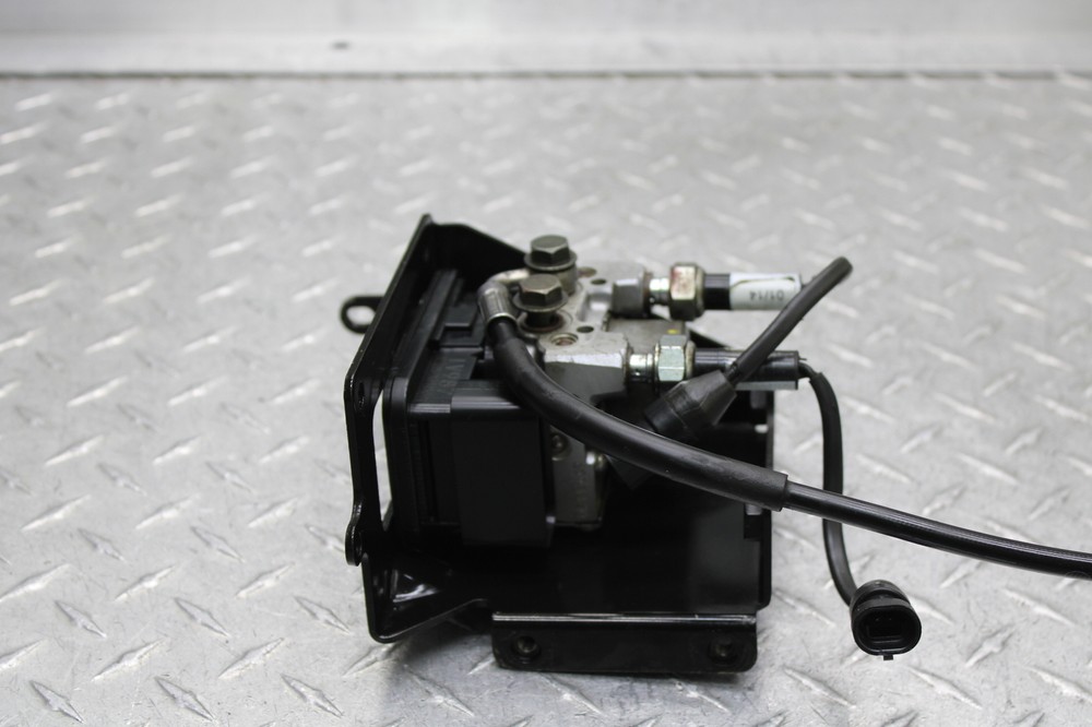 2014 INDIAN CHIEFTAIN ABS PUMP UNIT MODULE 2204981