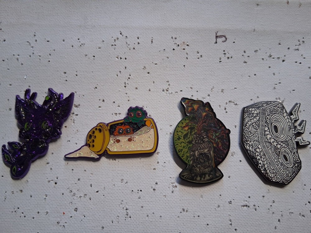 Grateful Dead Artist Medium Size Pin Hustle Pack