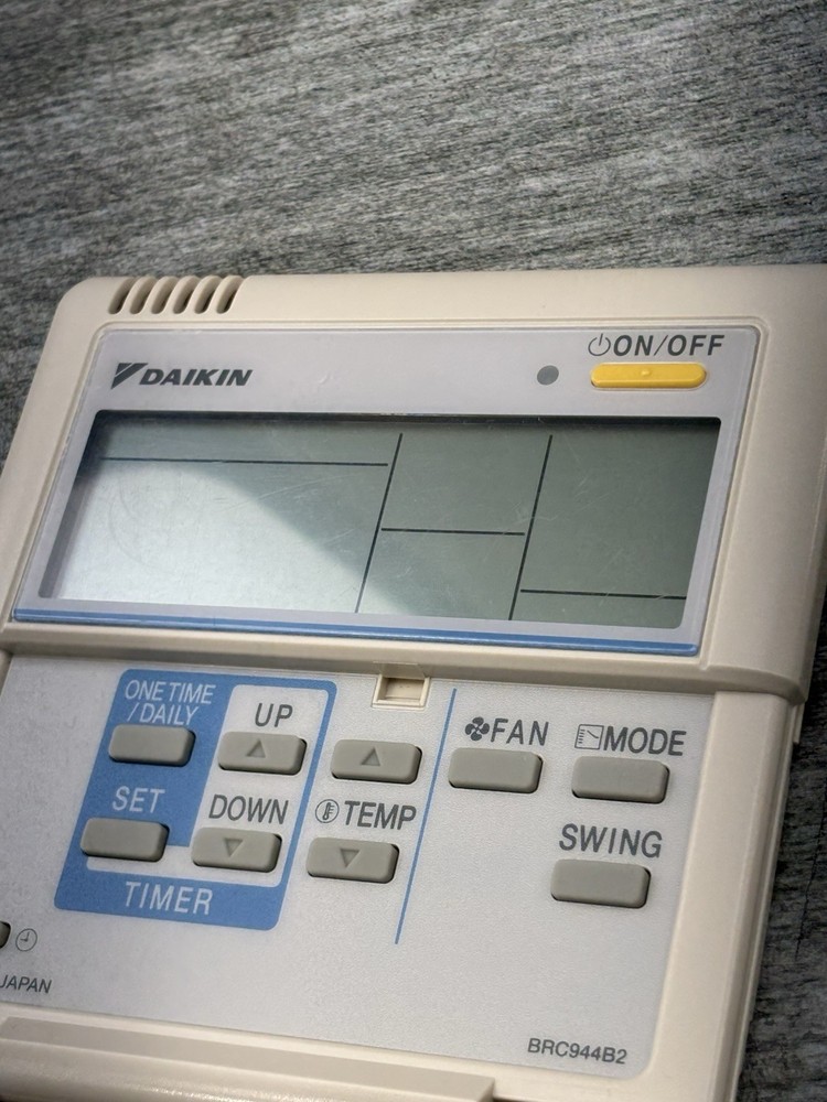 DAIKIN Remote Controller BRC944B2 w/Remote Controller Cable & Hardware Open Box