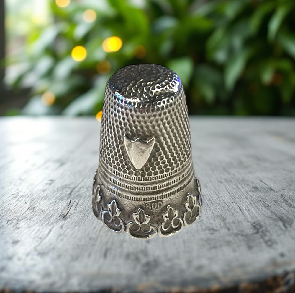 Vintage silver thimble 80%