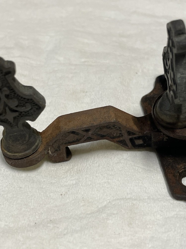 Antique Cast Iron Window Sash Lock / Decorative Hardware / Victorian