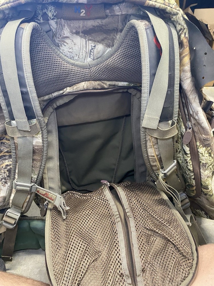 Badlands 2200 Hunting Backpack Camo EUC