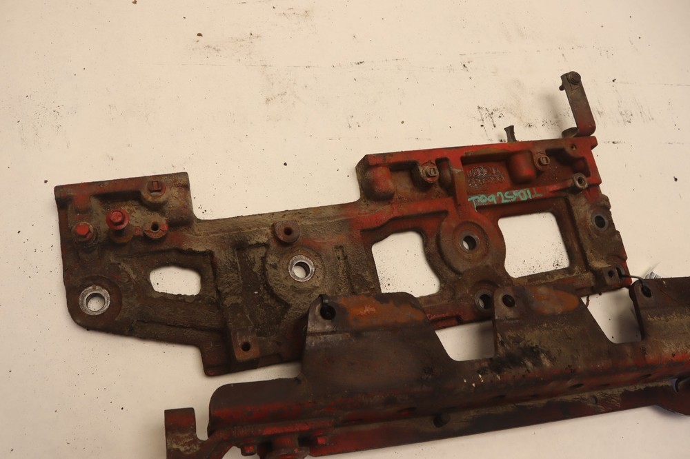 2013-2017 PETERBILT 579 PACCAR CUMMINS ISX15 ENGINE BRACKET SUPPORT MOUNT OEM