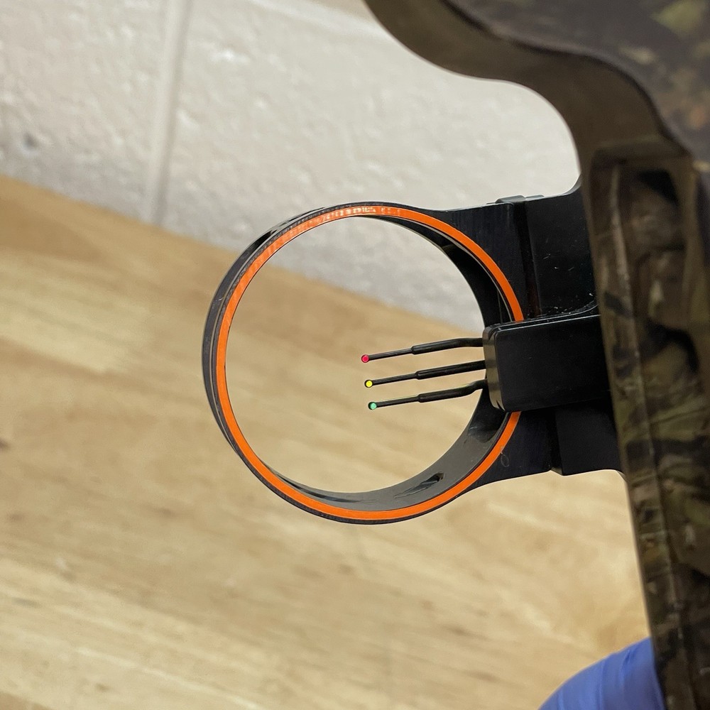 Bowtech Compound Bow 70lb - 28in - READ