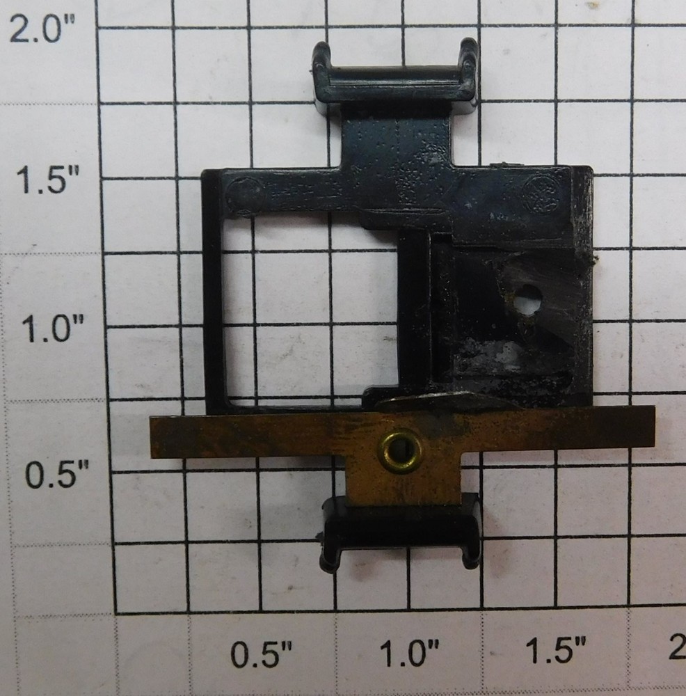 Lionel 9050-140 Ground Pickup Bracket (1)