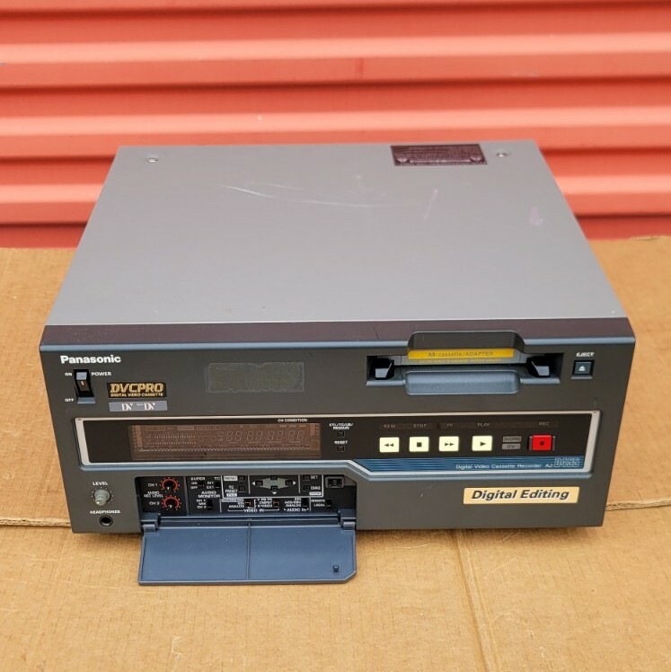 Panasonic AJ-D455 DVCPro ( and DVCam / DV ) - In Good working condition!