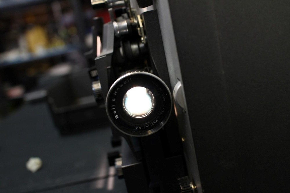 Bell & Howell Compatible Autoload 8mm Super 8 Projector 466A