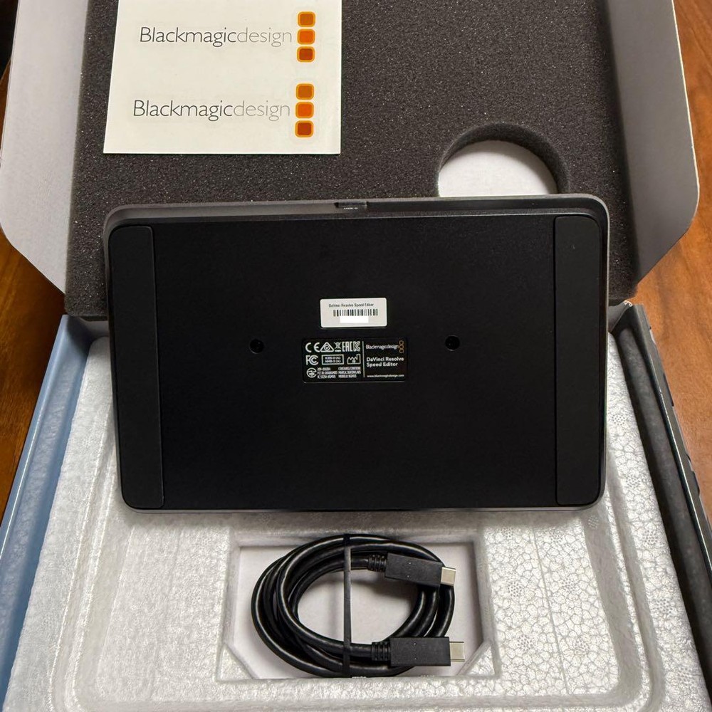 Blackmagic Design DaVinci Resolve Speed Editor Black