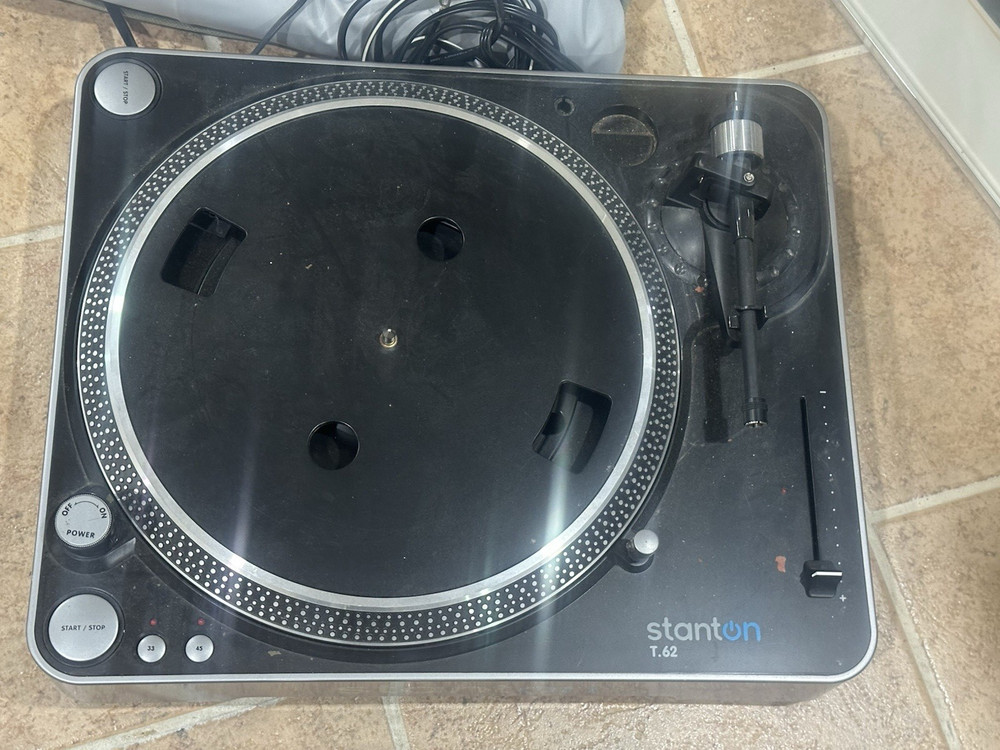 Stanton T.62 M2 Direct-Drive Turntable