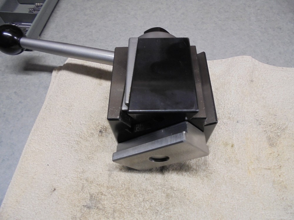 ALORIS CA TOOL POST