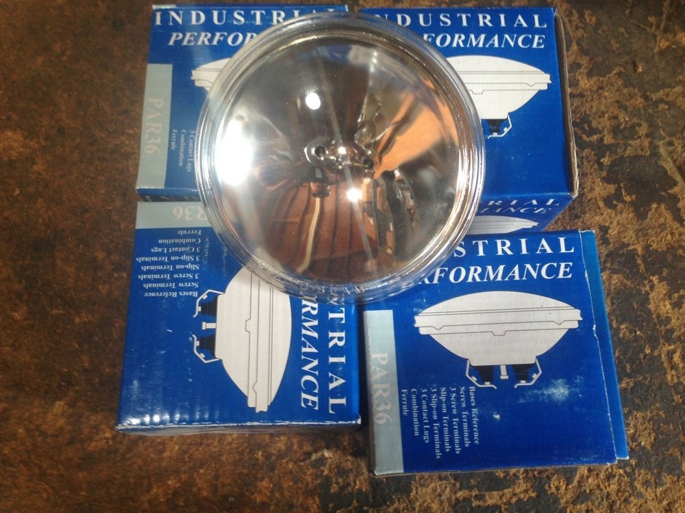 4 NEW SEALED BEAM LIGHTS PN 4546