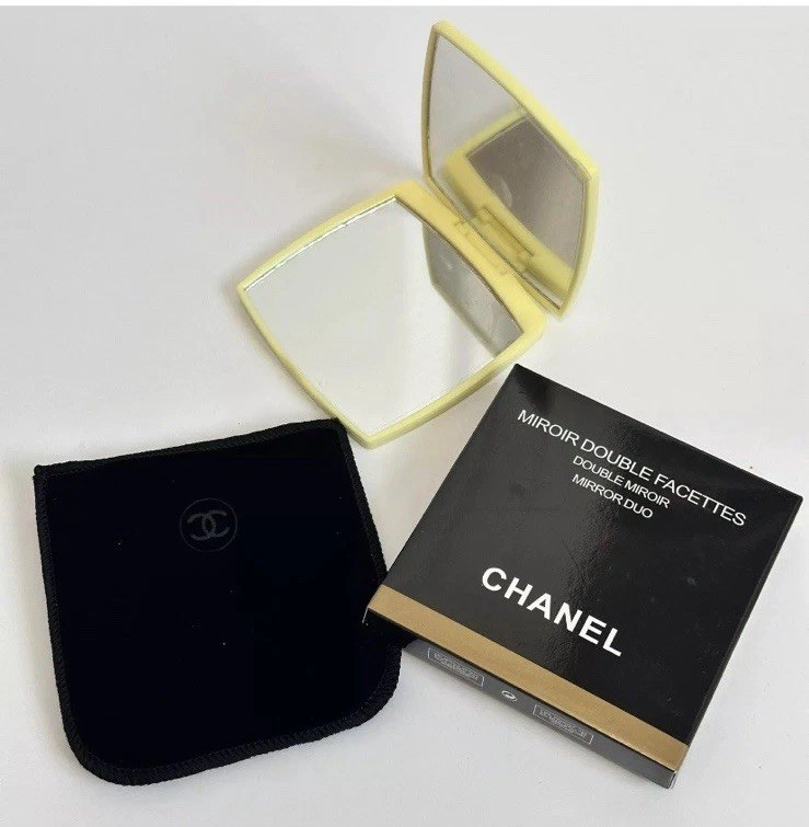 CHANEL Mirror Duo Compact Double Facette Makeup Yellow
