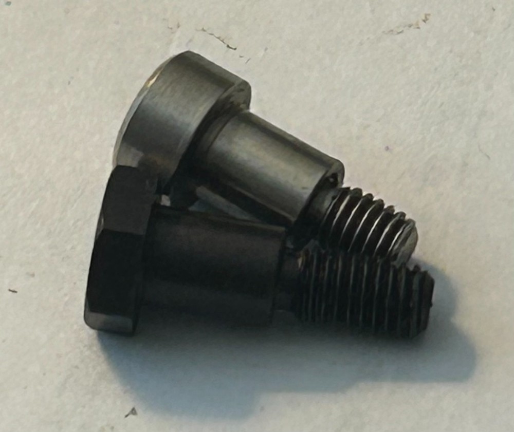 565473 Stud Screw