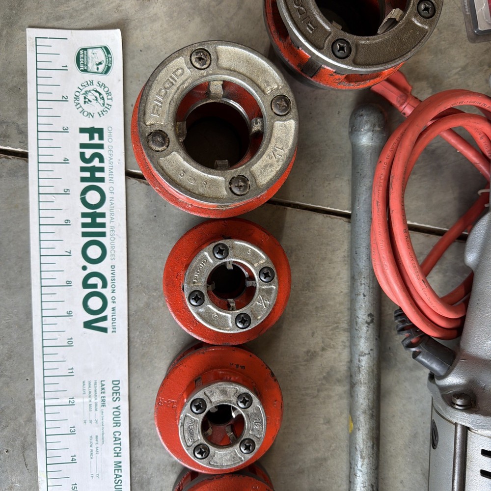 RIDGID 700 ELECTRIC PIPE THREADER, THREADER DIES, RATCHING HEAD, HANDLE AND CASE