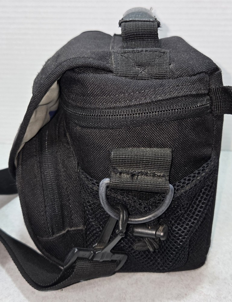 Lowepro EX 120 Camera Bag Black READ