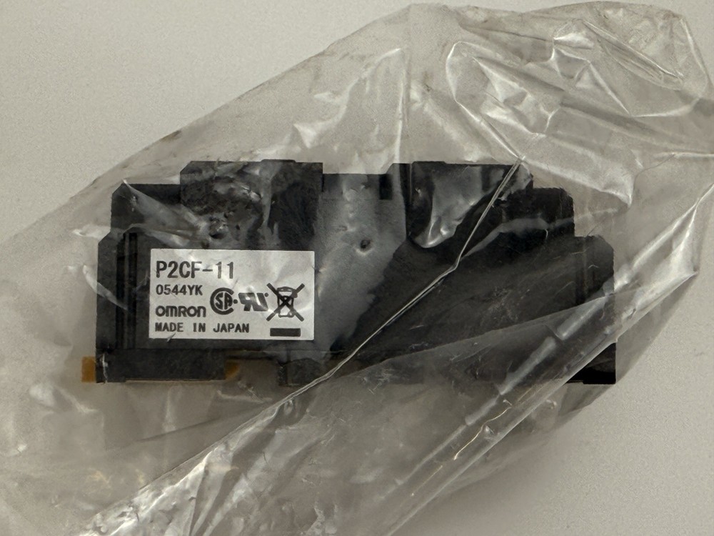 Omron P2CF-11 Relay Socket