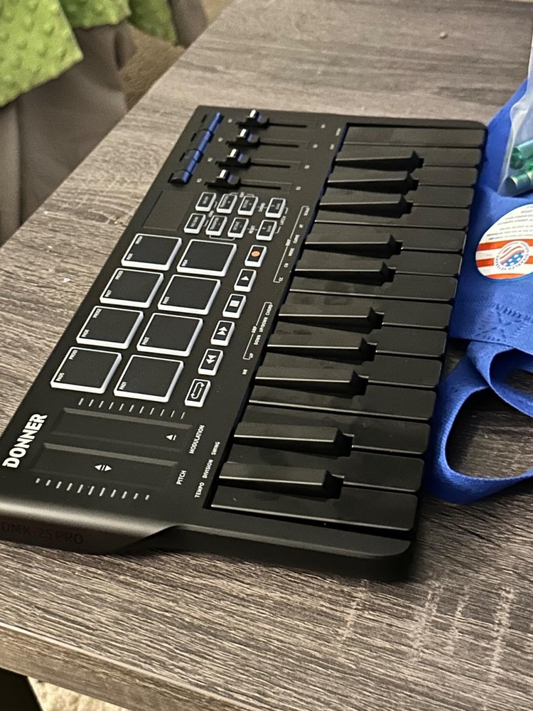🎹 Donner DMK-25 Pro USB MIDI Keyboard Controller With Software & Online Course