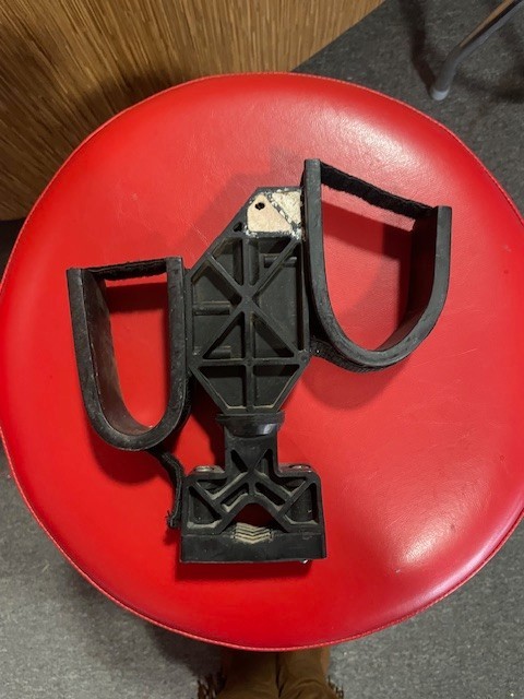 Rugged gear gun holder