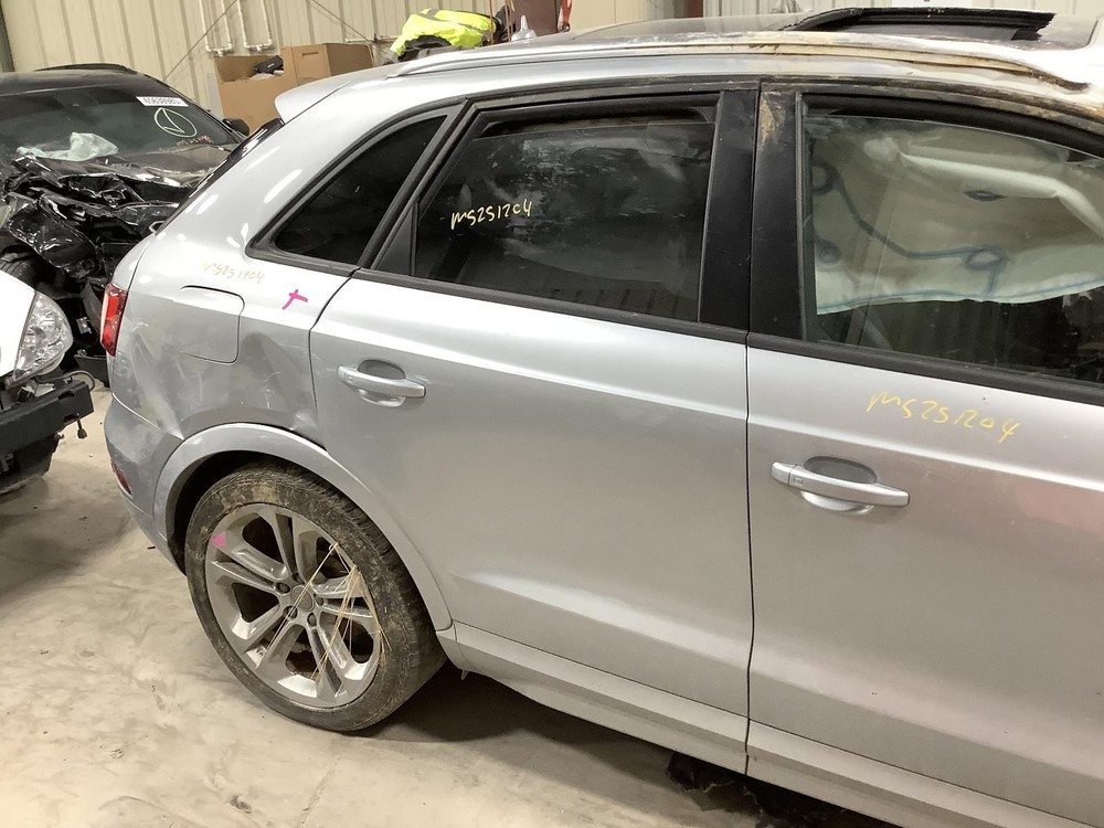 Used Headrest fits: 2018 Audi Q3 Grade A