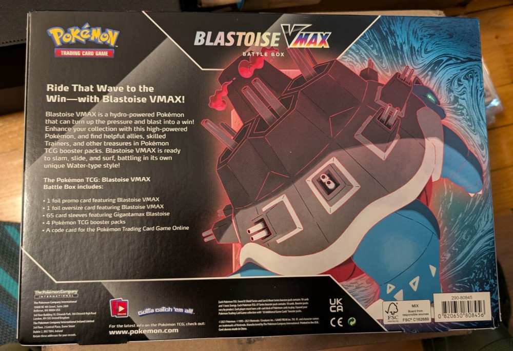 Pokémon TCG Blastoise VMAX Battle Box