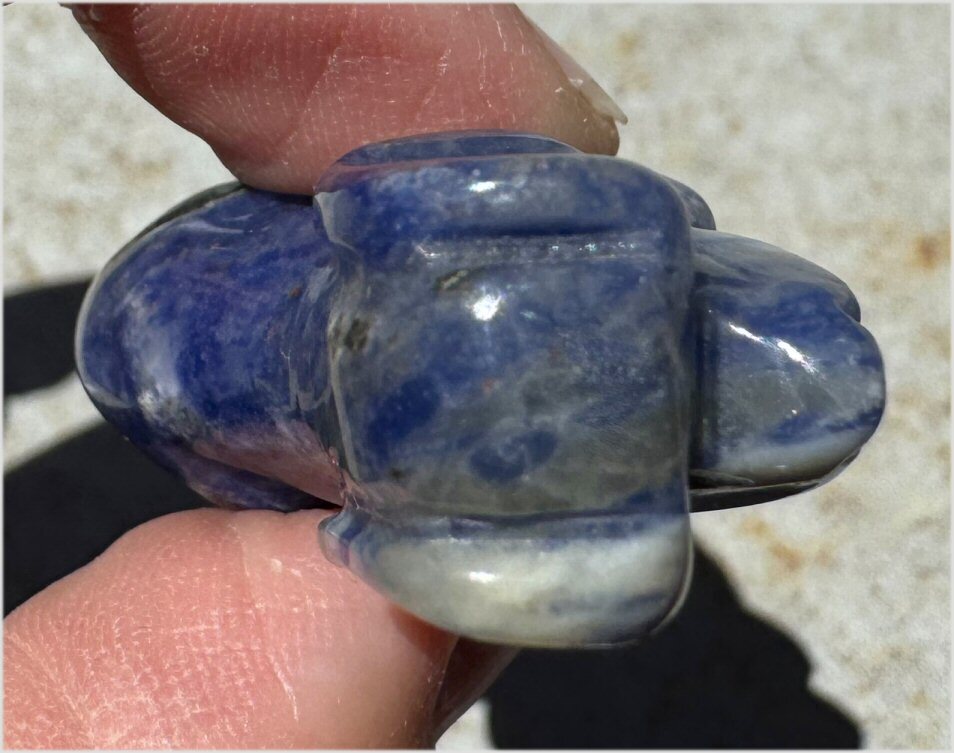 Sodalite DOG Totem - Creative thinking, Communication