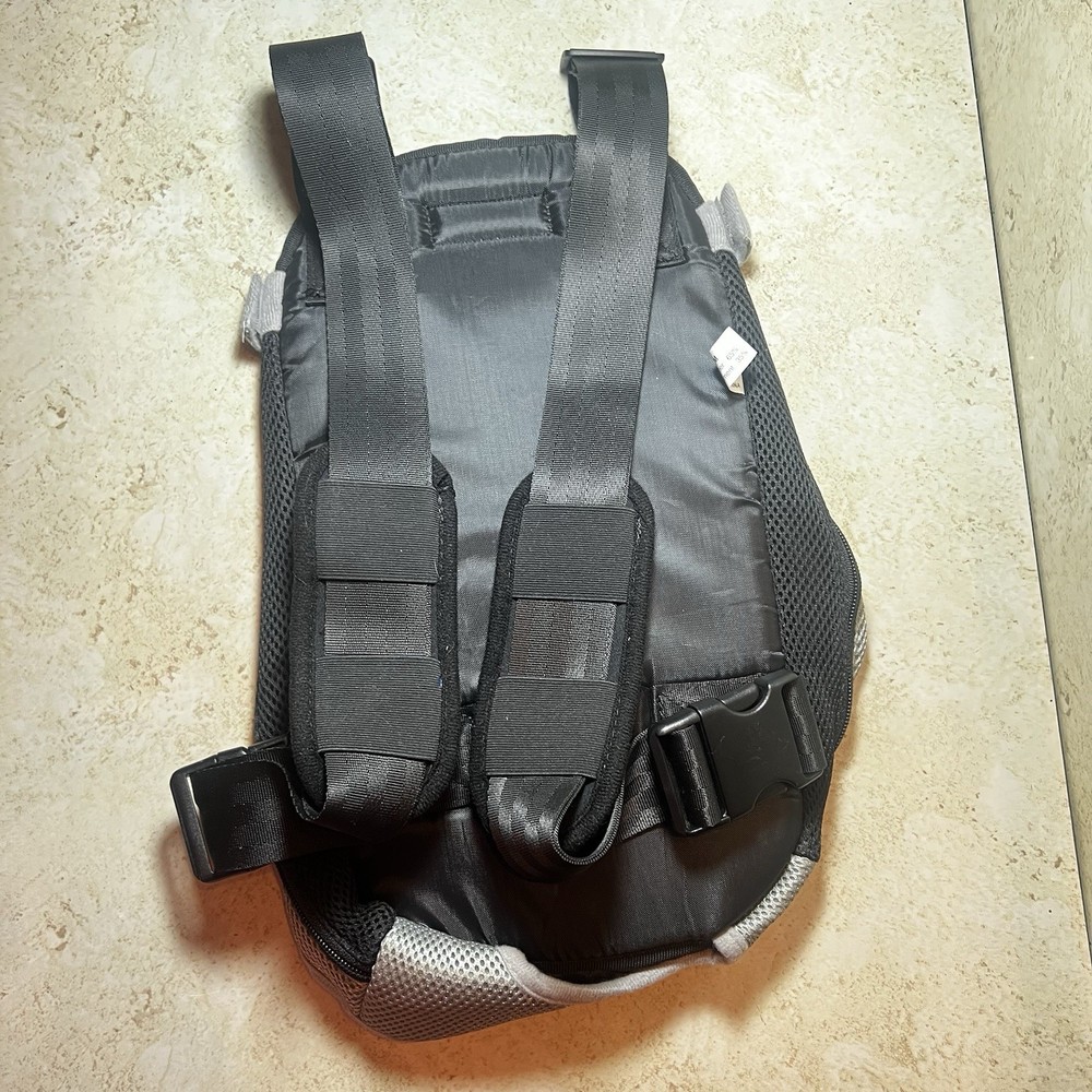 Pawaboo Pet Carrier Backpack Adjustable Front Cat Dog Size Medium Gray EUC