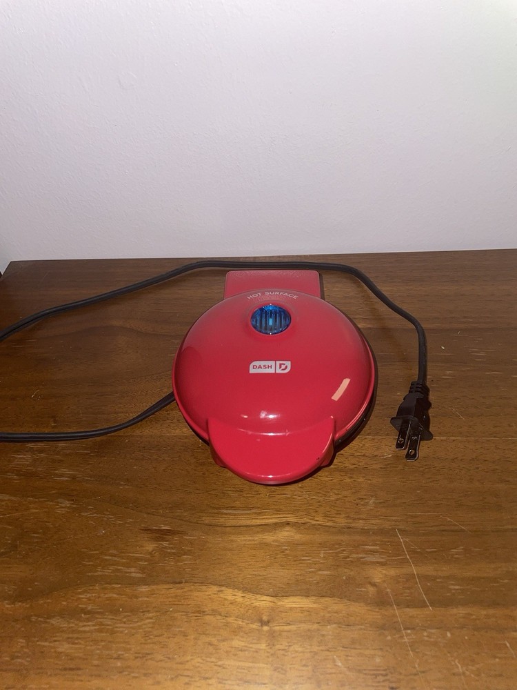 Dash Egg Bite Maker/ Dash Heart Waffle Maker Combo