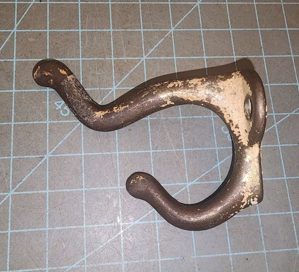 Antique Cast Iron Double Coat Hat Hook - gwW