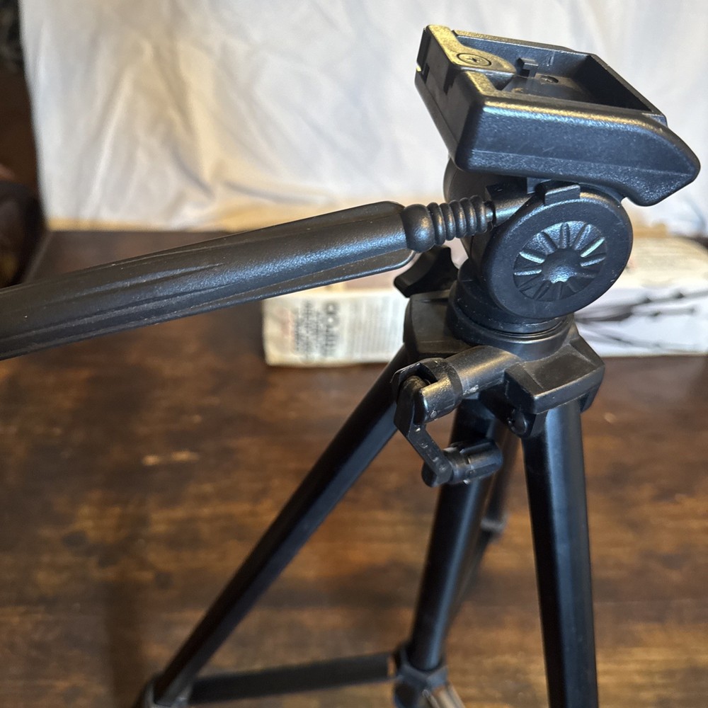 Coast Compact Camcorder/Camera Tripod Model VTR-77G