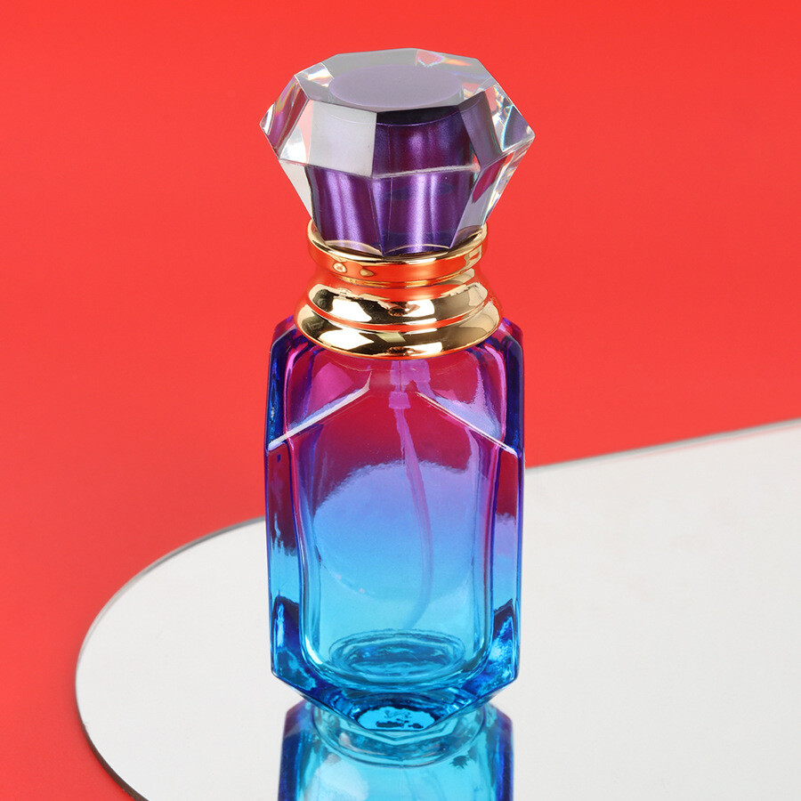 30ml Empty Glass Perfume Bottle Gradient Fine Mist Gold Pump