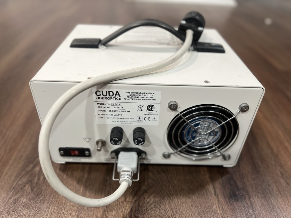 CUDA FiberOptics HLS-250 Halogen light Source